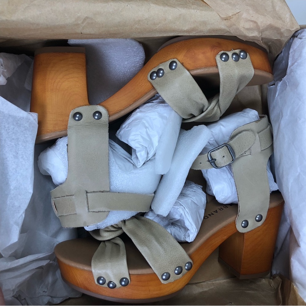 LUCKY Brand Whitneigh Heels Platform Wood Block Sandal - Picture 5 of 13